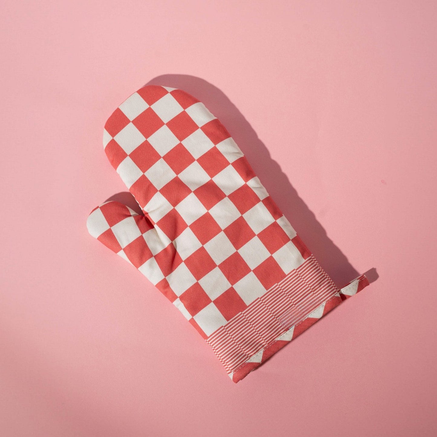 Red Checkered Oven Mitt