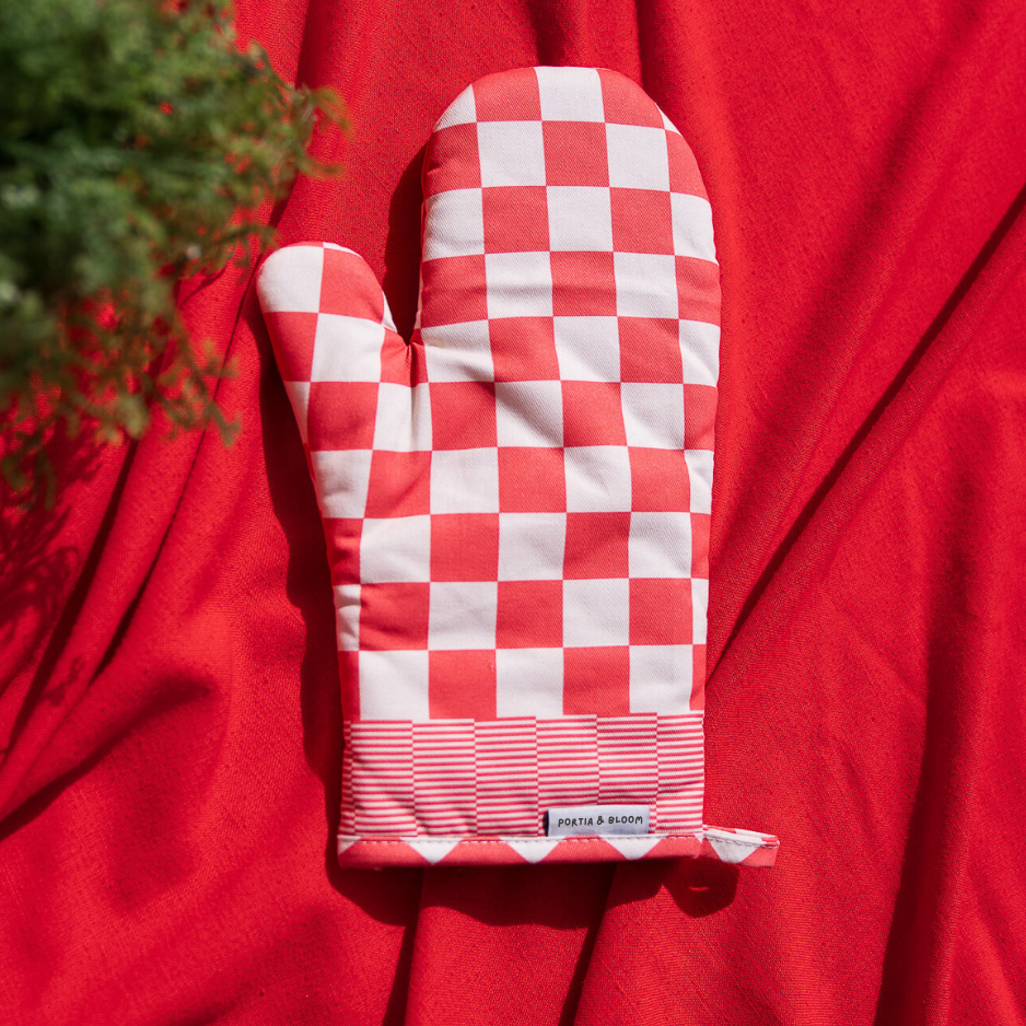 Red Checkered Oven Mitt